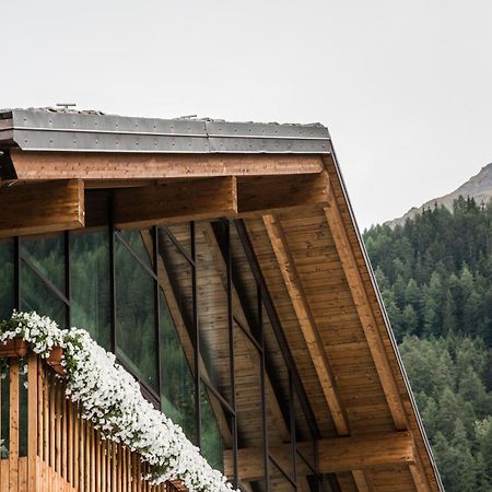 Grand Hotel Courmayeur Mont Blanc, By R Collection Hotels Εξωτερικό φωτογραφία