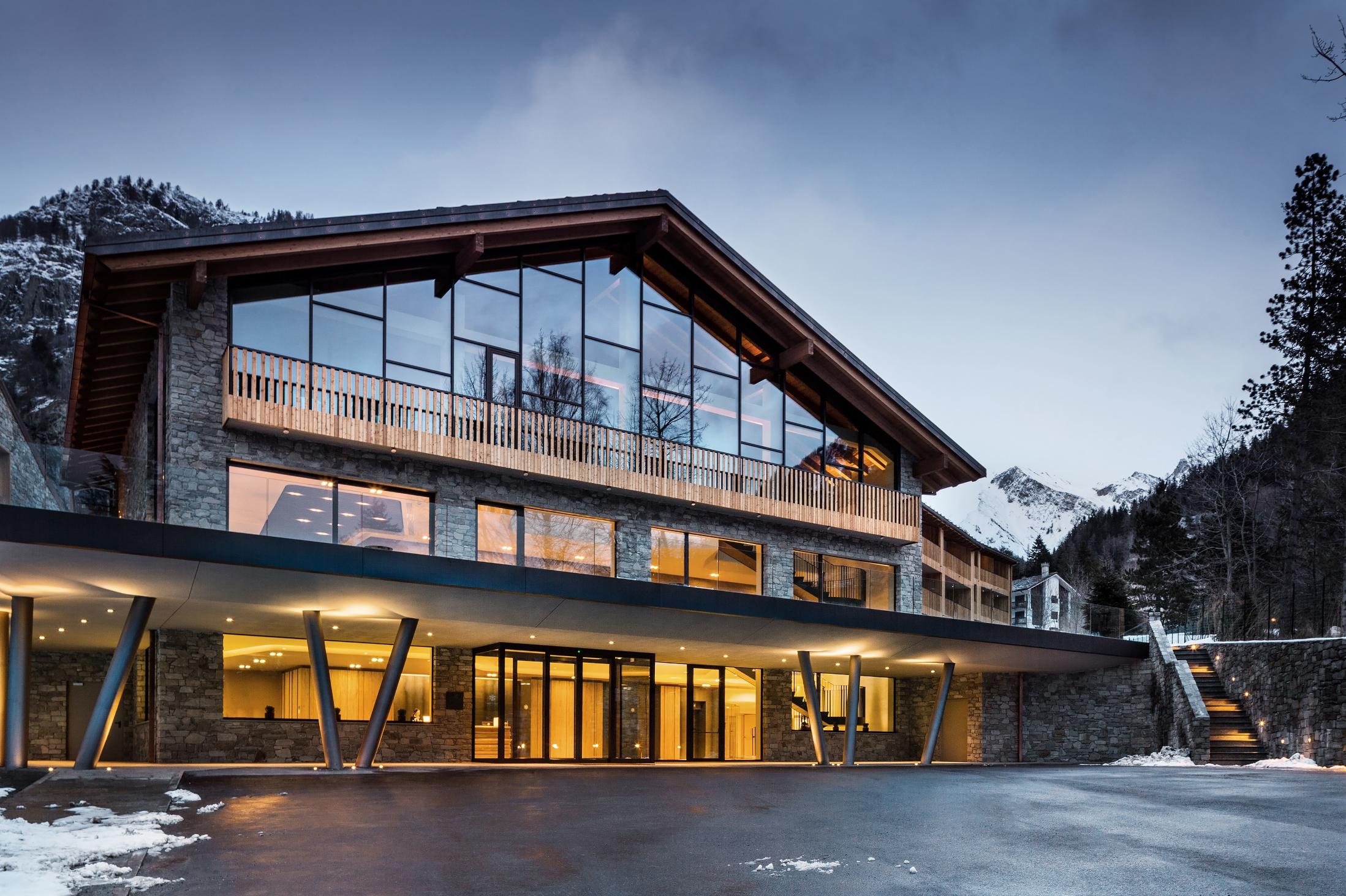 Grand Hotel Courmayeur Mont Blanc, By R Collection Hotels Εξωτερικό φωτογραφία