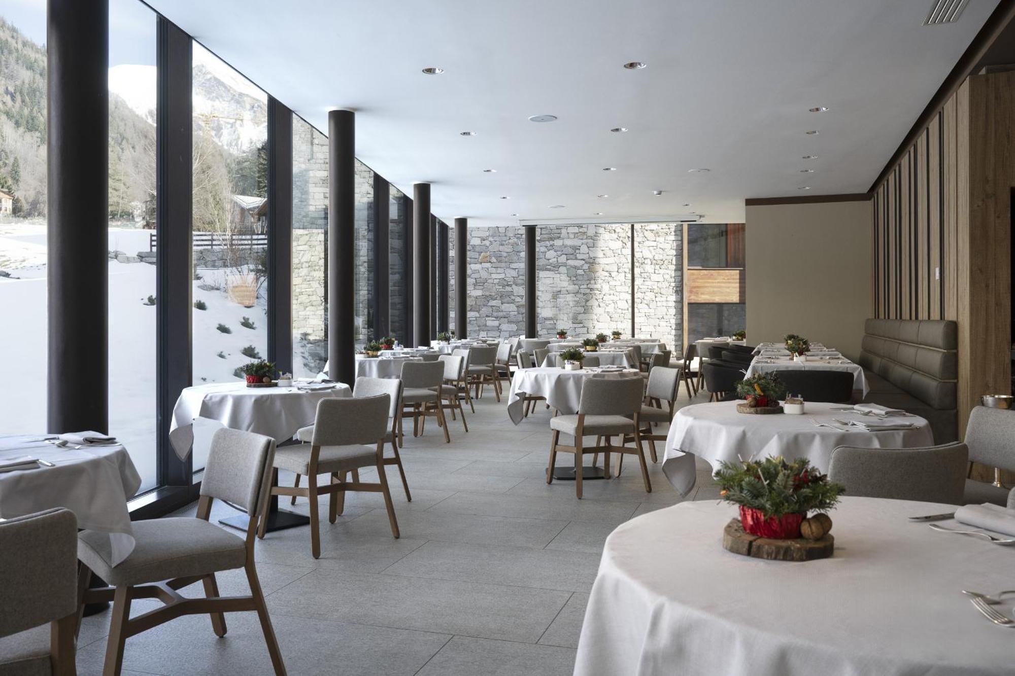 Grand Hotel Courmayeur Mont Blanc, By R Collection Hotels Εξωτερικό φωτογραφία