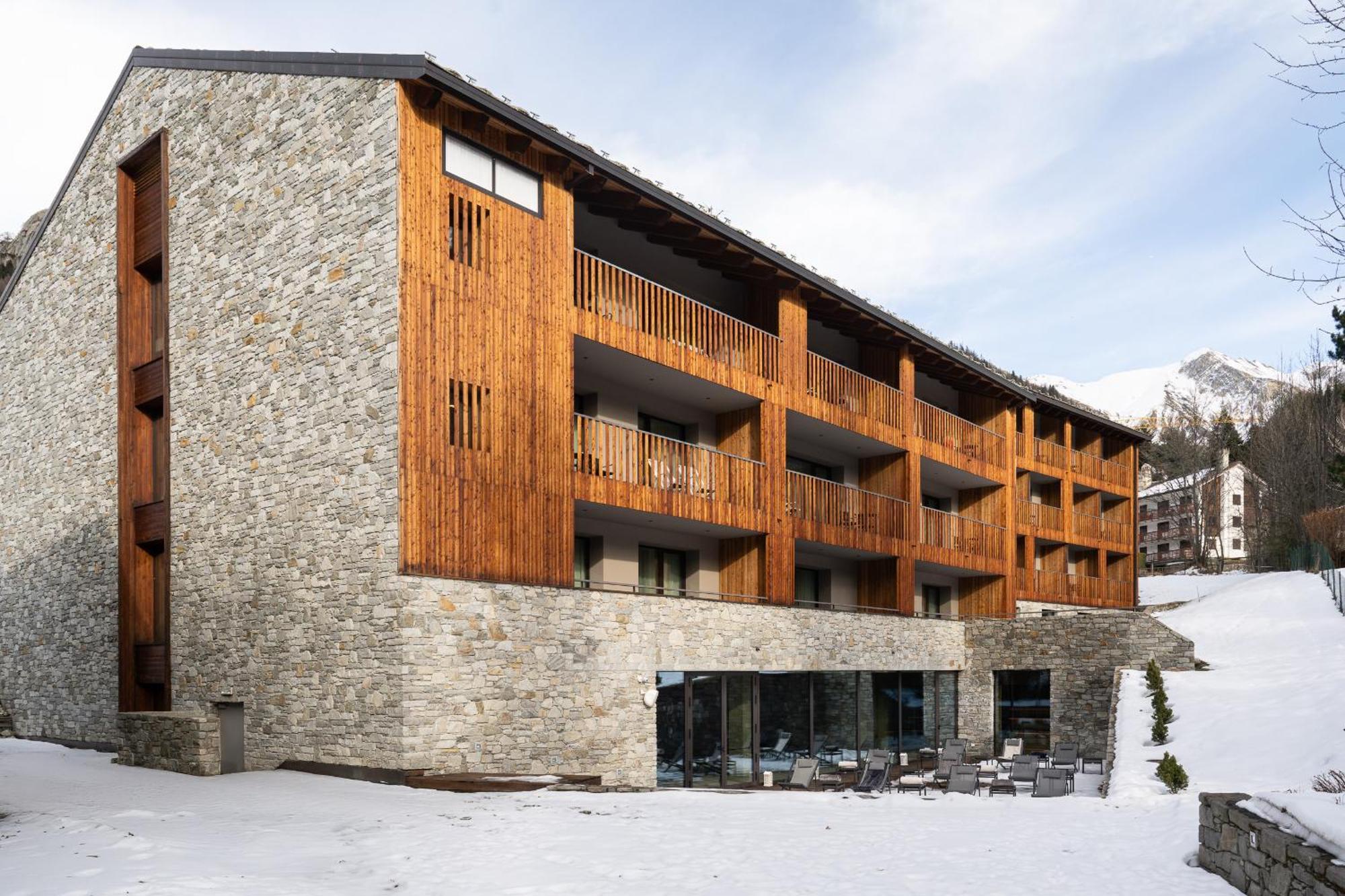 Grand Hotel Courmayeur Mont Blanc, By R Collection Hotels Εξωτερικό φωτογραφία