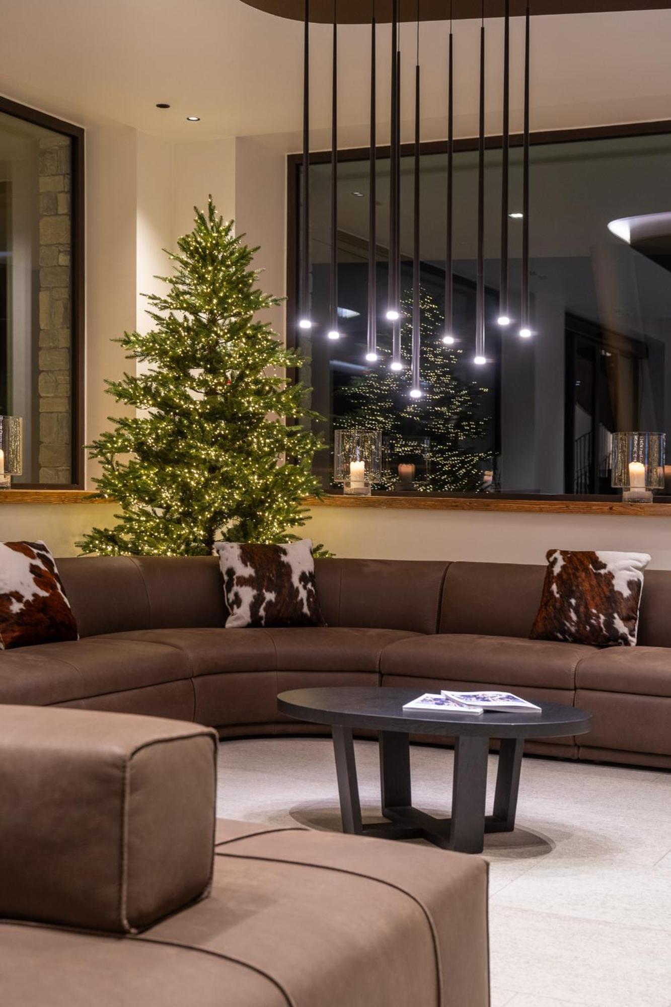 Grand Hotel Courmayeur Mont Blanc, By R Collection Hotels Εξωτερικό φωτογραφία