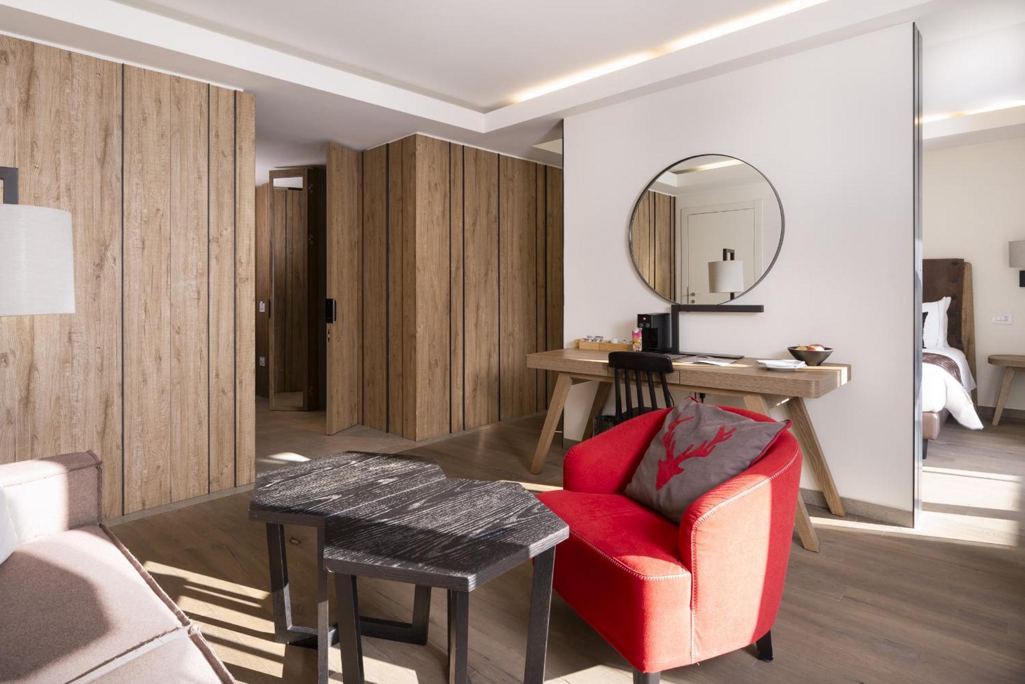 Grand Hotel Courmayeur Mont Blanc, By R Collection Hotels Εξωτερικό φωτογραφία