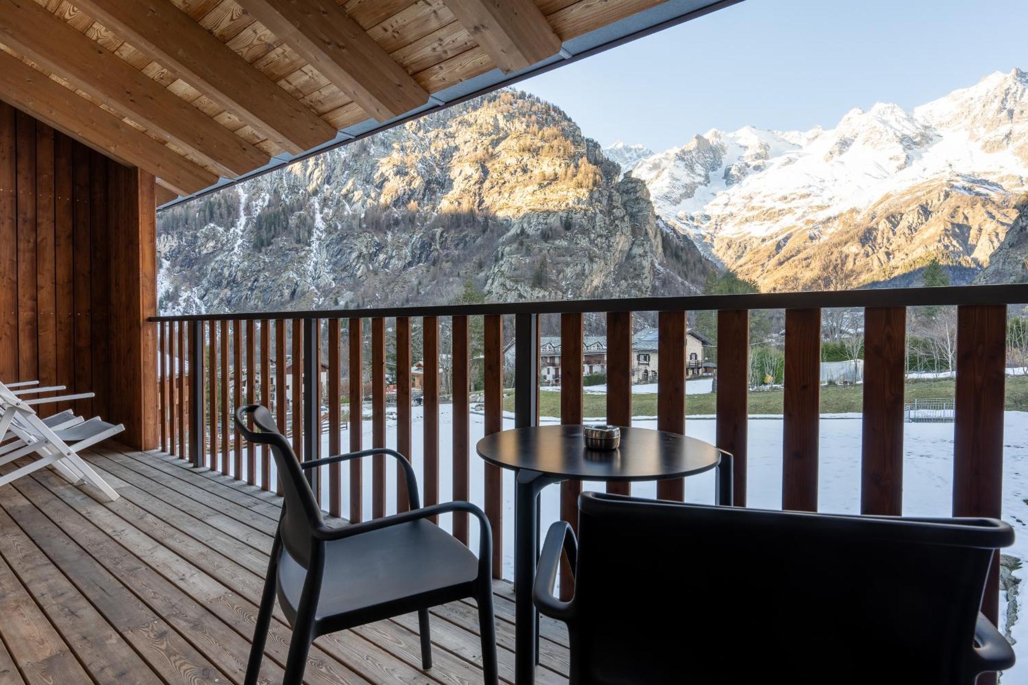 Grand Hotel Courmayeur Mont Blanc, By R Collection Hotels Εξωτερικό φωτογραφία